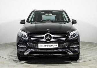 Подержанный автомобиль Mercedes-Benz GLE 2017 года (2 фото)