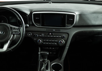 Подержанный автомобиль Kia Sportage 2019 года (14 фото)