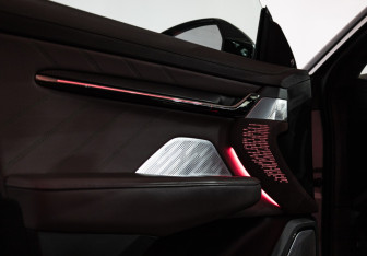 Подержанный автомобиль Zeekr 001 2023 года (27 фото)