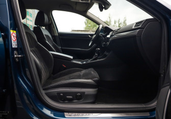 Подержанный автомобиль Skoda Superb Liftback 2022 года (26 фото)