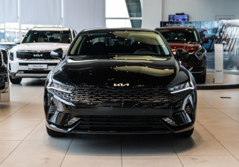 Новый Kia K5 2025 (2 фото)