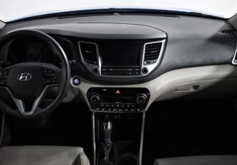 Подержанный автомобиль Hyundai Tucson 2017 года (16 фото)