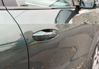 Подержанный автомобиль Geely Atlas 2024 года (8 фото)