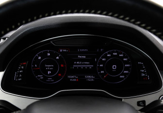 Подержанный автомобиль Audi Q7 2016 года (30 фото)