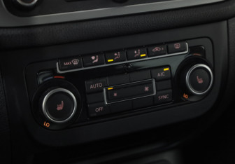 Подержанный автомобиль Volkswagen Tiguan 2013 года (15 фото)