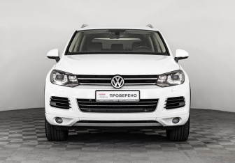 Подержанный автомобиль Volkswagen Touareg 2012 года (2 фото)
