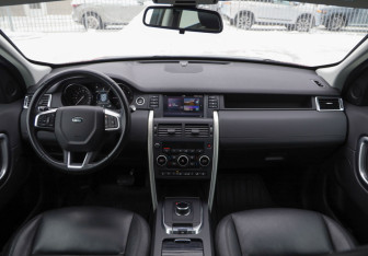 Подержанный автомобиль Land Rover Discovery Sport 2019 года (10 фото)
