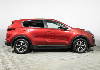 Подержанный автомобиль Kia Sportage 2020 года (4 фото)