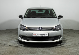 Подержанный автомобиль Volkswagen Polo Sedan 2014 года (2 фото)