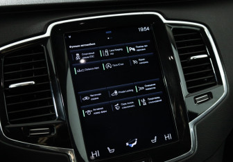 Подержанный автомобиль Volvo XC90 2019 года (15 фото)