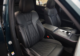 Подержанный автомобиль GAC GS8 2024 года (28 фото)