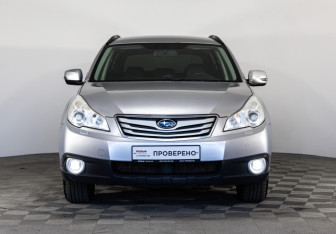 Подержанный автомобиль Subaru Outback Wagon 2012 года (2 фото)