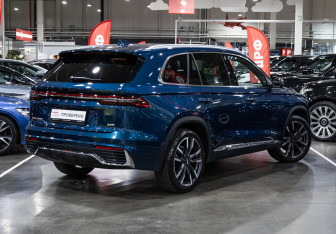 Подержанный автомобиль Geely Monjaro 2024 года (7 фото)