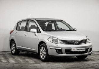Подержанный автомобиль Nissan Tiida Hatchback 2008 года (3 фото)