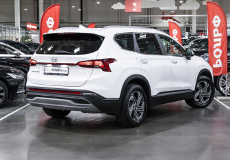 Подержанный автомобиль Hyundai Santa Fe 2020 года (7 фото)