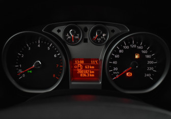 Подержанный автомобиль Ford Focus Wagon 2008 года (19 фото)