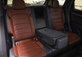 Подержанный автомобиль Volkswagen Touareg 2020 года (28 фото)