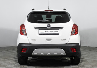 Подержанный автомобиль Opel Mokka 2014 года (6 фото)