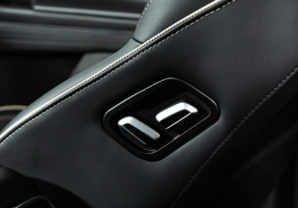 Подержанный автомобиль Jaecoo J8 2024 года (26 фото)