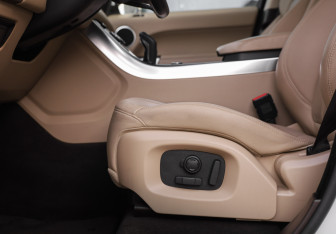 Подержанный автомобиль Land Rover Range Rover Sport 2017 года (28 фото)