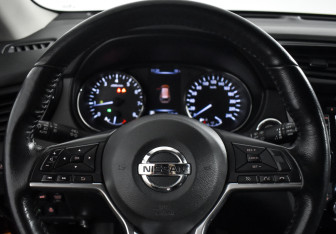 Подержанный автомобиль Nissan X-Trail 2019 года (17 фото)