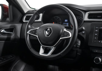 Подержанный автомобиль Renault Arkana 2021 года (14 фото)