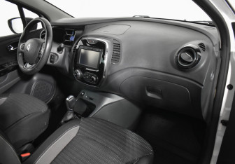 Подержанный автомобиль Renault Kaptur 2016 года (12 фото)