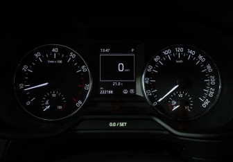 Подержанный автомобиль Skoda Octavia Liftback 2014 года (12 фото)