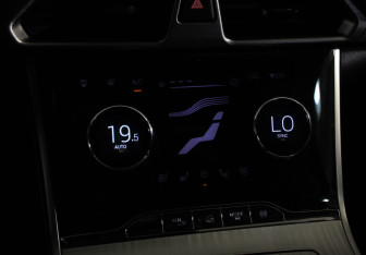 Подержанный автомобиль Exeed TXL 2022 года (19 фото)