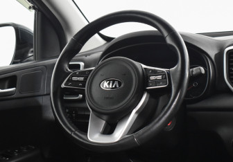 Подержанный автомобиль Kia Sportage 2019 года (14 фото)