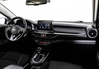 Подержанный автомобиль Kia Cerato Sedan 2019 года (9 фото)