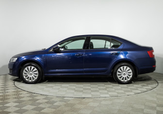 Подержанный автомобиль Skoda Octavia Liftback 2015 года (8 фото)