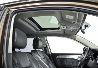 Подержанный автомобиль Geely Emgrand X7 2020 года (20 фото)