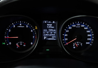 Подержанный автомобиль Hyundai Santa Fe 2014 года (12 фото)