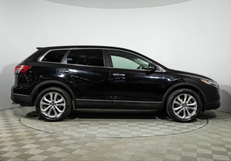 Подержанный автомобиль Mazda CX-9 2013 года (4 фото)