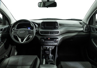 Подержанный автомобиль Hyundai Tucson 2019 года (13 фото)
