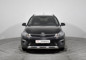 Подержанный автомобиль Kia Rio Hatchback 2019 года (2 фото)