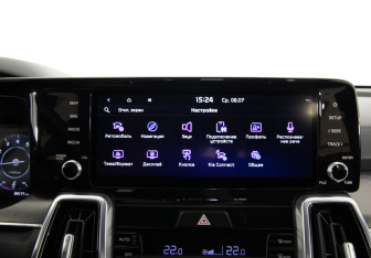 Подержанный автомобиль Kia Sorento 2022 года (18 фото)