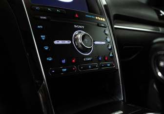 Подержанный автомобиль Ford Explorer 2019 года (20 фото)