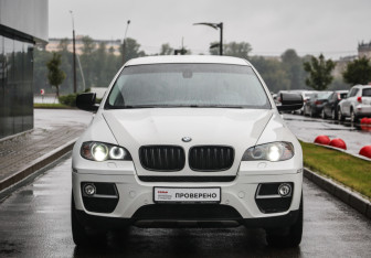 Подержанный автомобиль BMW X6 2013 года (4 фото)