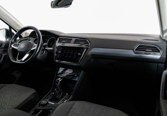 Подержанный автомобиль Volkswagen Tiguan 2020 года (9 фото)