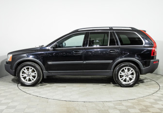 Подержанный автомобиль Volvo XC90 2004 года (8 фото)