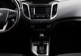 Подержанный автомобиль Hyundai Creta 2017 года (12 фото)