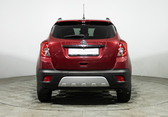 Подержанный автомобиль Opel Mokka 2013 года (6 фото)