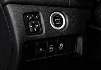 Подержанный автомобиль Mitsubishi Pajero Sport 2020 года (20 фото)