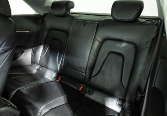 Подержанный автомобиль Audi A5 Coupe 2015 года (10 фото)