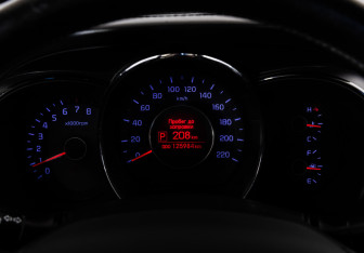 Подержанный автомобиль Kia Rio Sedan 2012 года (22 фото)