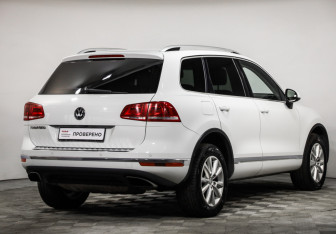 Подержанный автомобиль Volkswagen Touareg 2015 года (5 фото)