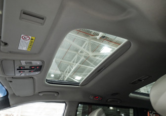 Подержанный автомобиль Kia Carnival 2017 года (22 фото)