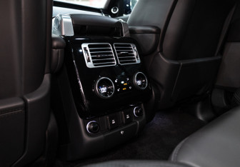 Подержанный автомобиль Land Rover Range Rover 2021 года (18 фото)